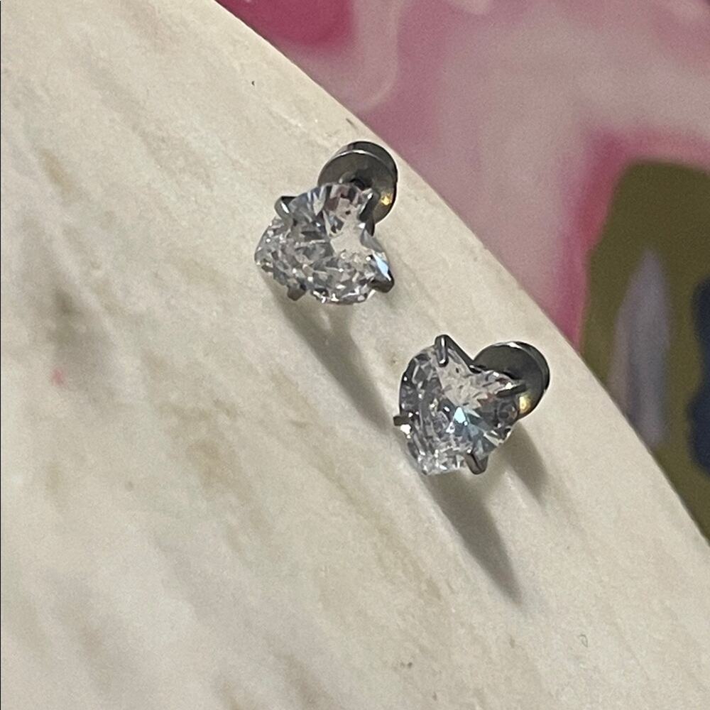 Elegant heart Stud Earrings stainless steel 20g screw back